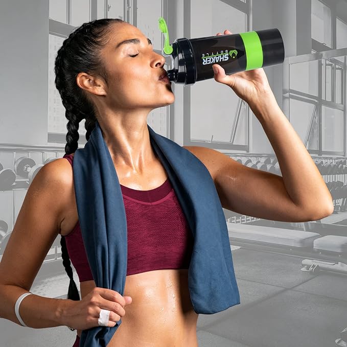 XTK Shaker Bottle 16OZ Protein Shaker Bottles with Mix Ball Portable Sports Water Bottle Leak Proof GYM Cup for Protein Mixes with Powder Storage & Pill Organizer, Idea for Pre Workout,BPA Free(green)